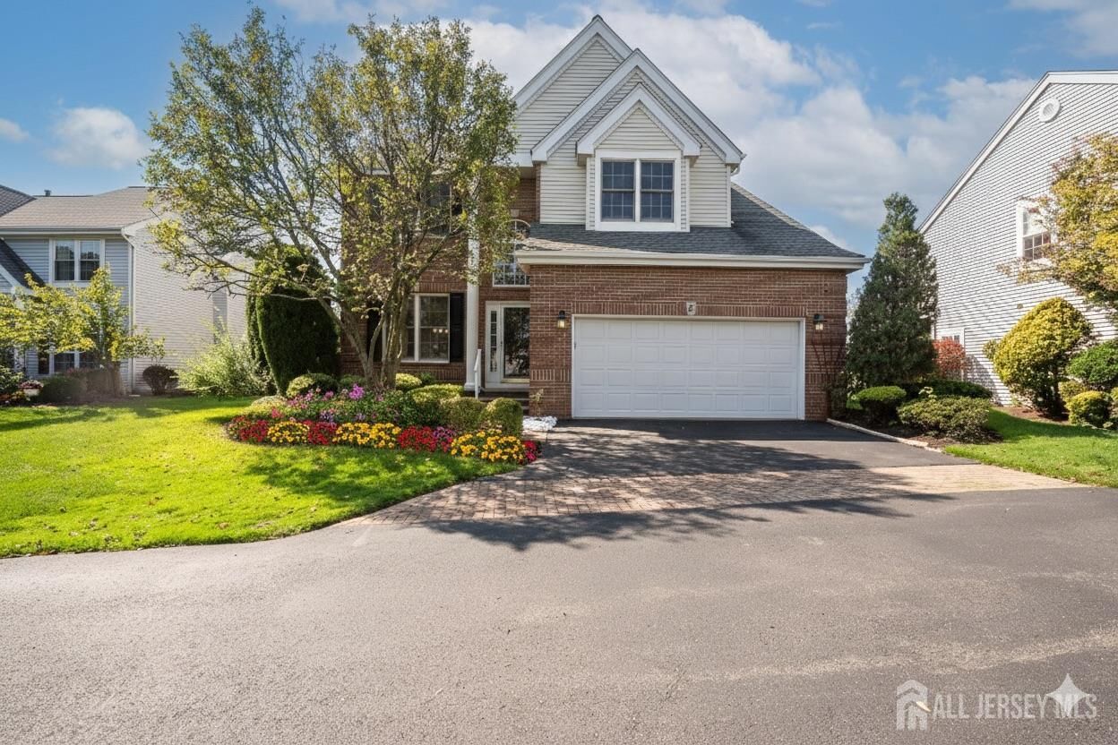 Property Photo:  5 Fairmount Court  NJ 08831 