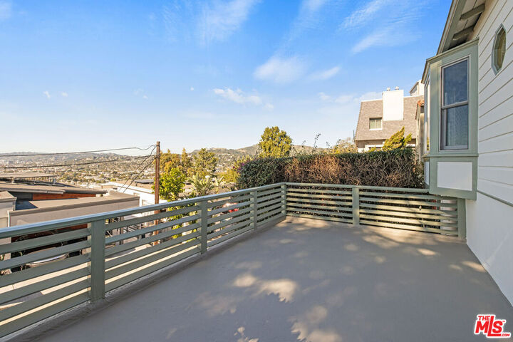 Property Photo:  3815 Franklin Ave  CA 90027 