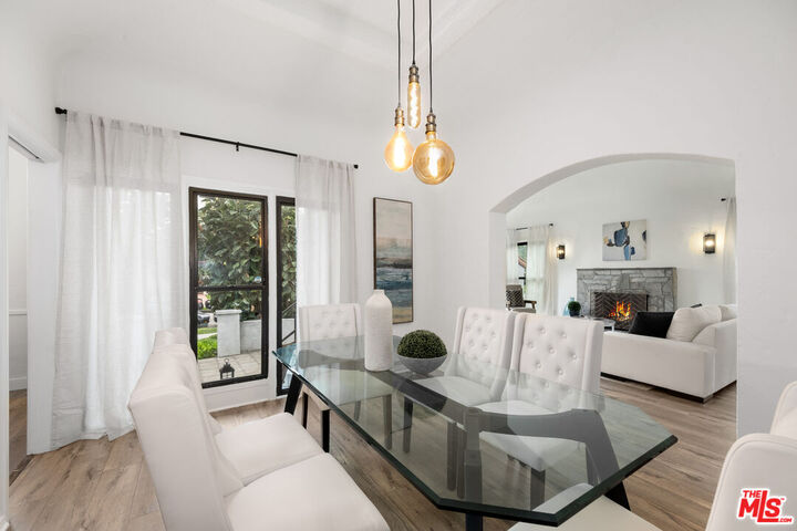 Property Photo:  205 S Hamel Dr  CA 90211 