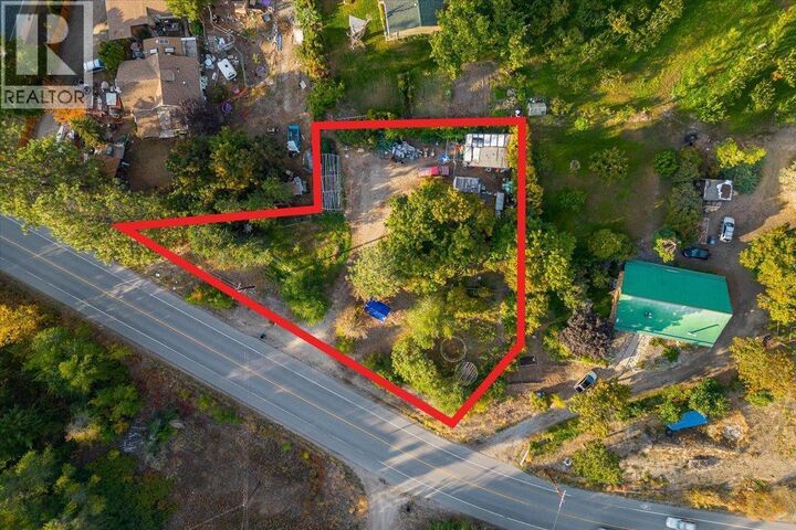 Property Photo: 3122 McCulloch Road BC V1W 4G6