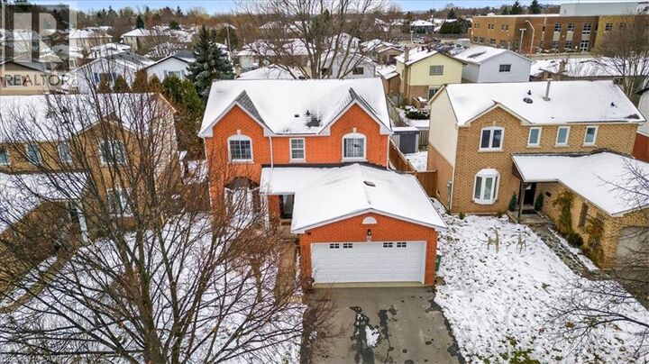 Property Photo:  71 Royaledge Way  ON L8B 0H4 