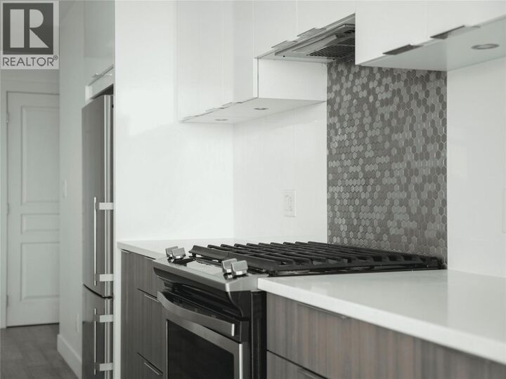 Property Photo:  1151 Sunset Drive 1501  BC V1Y 0G2 