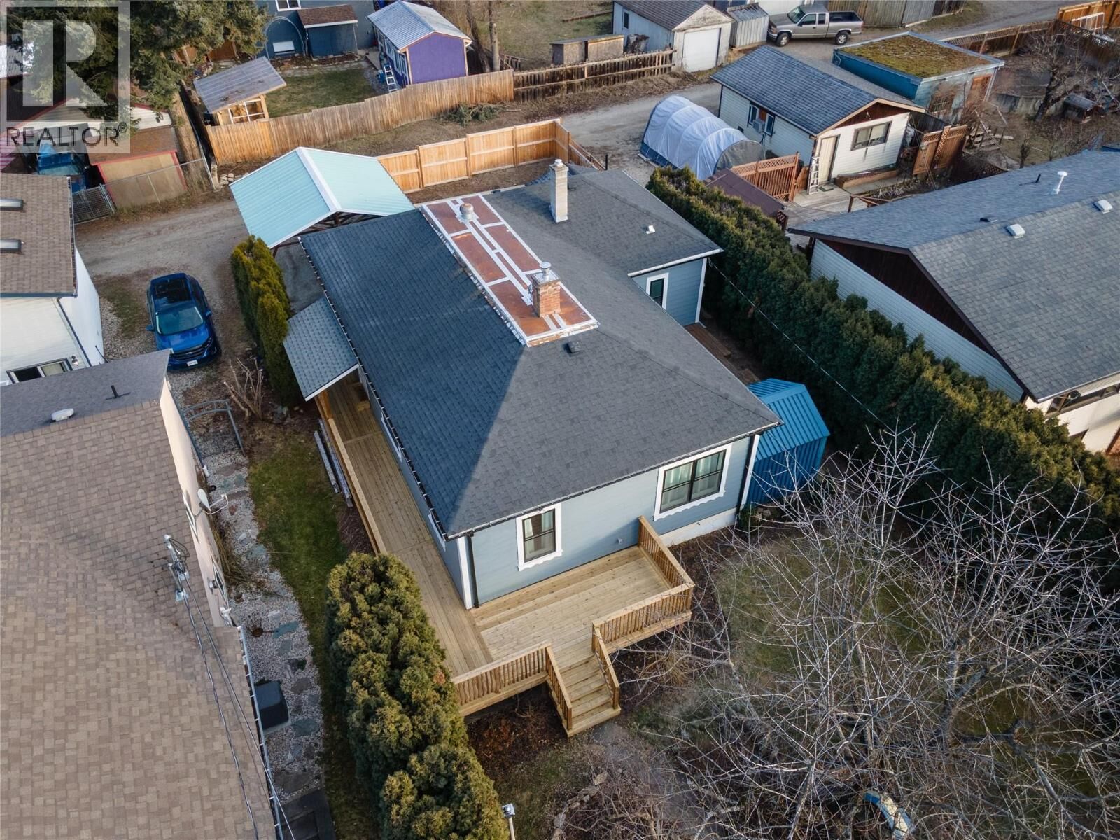 Property Photo:  550 6 Street  BC V1E 4E4 