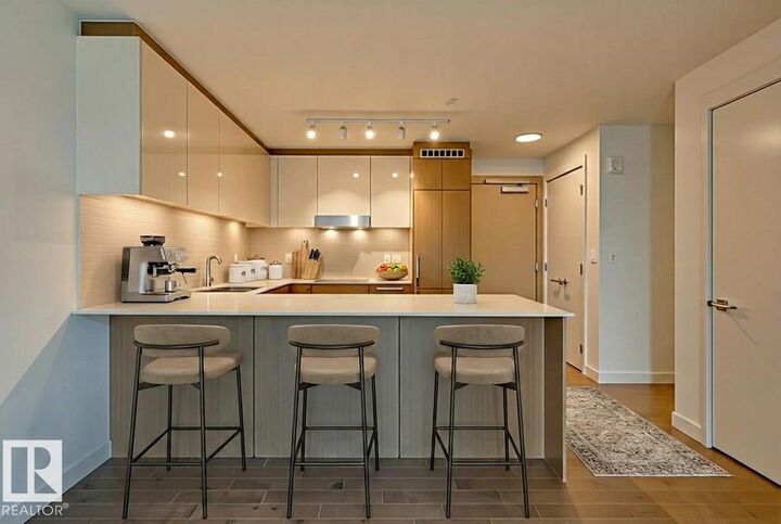 Property Photo: 10360 102 Street NW 3306 AB T5J 0K6