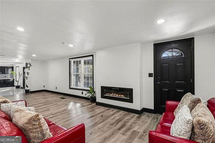 Property Photo: 166 Evans Road GA 30223