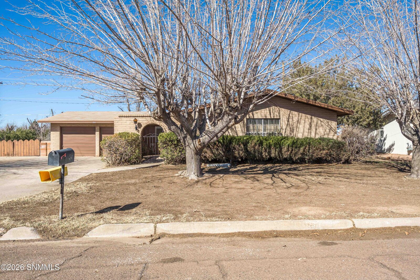 Property Photo:  1516 Sequoia Avenue  NM 88005 