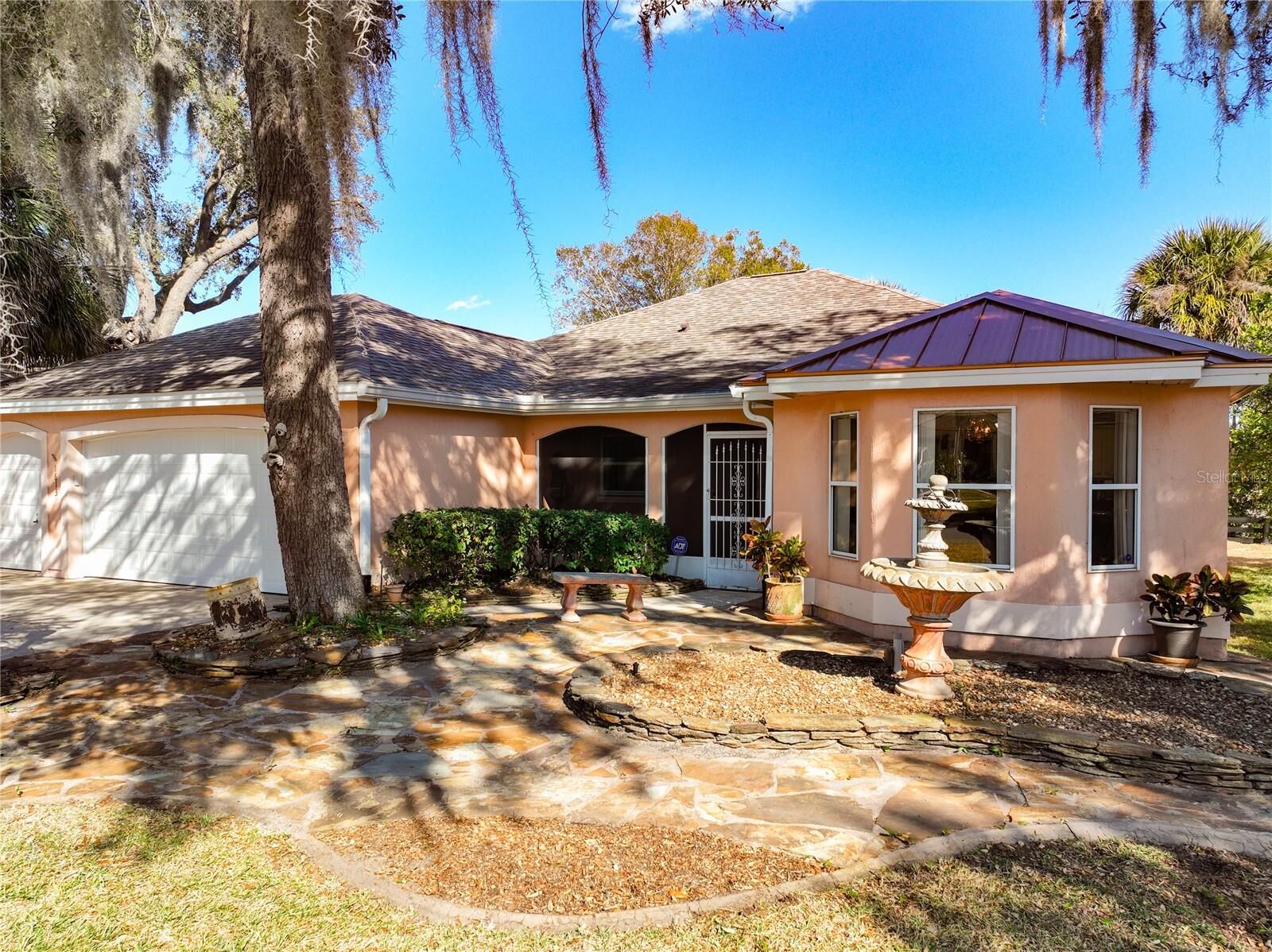 Property Photo:  1613 Carrera Drive  FL 32159 