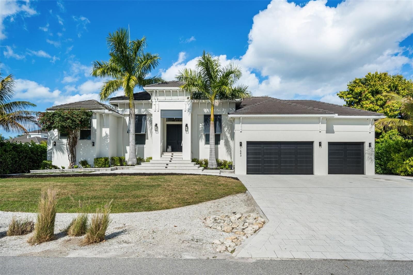 Property Photo: 1643 Stanford Lane FL 34231