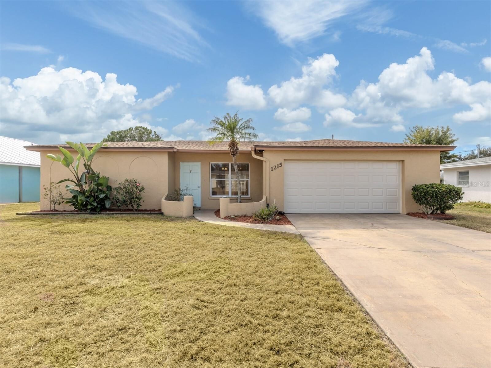 Property Photo:  1215 Mango Avenue  FL 34285 