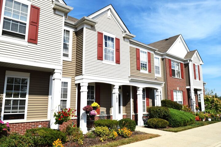 Property Photo:  102 Soo Line Drive  IL 60030 