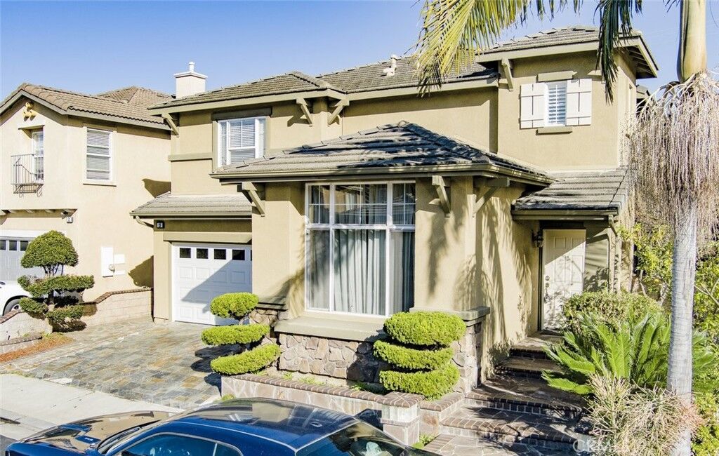 Property Photo:  19 Sorbonne  CA 92683 