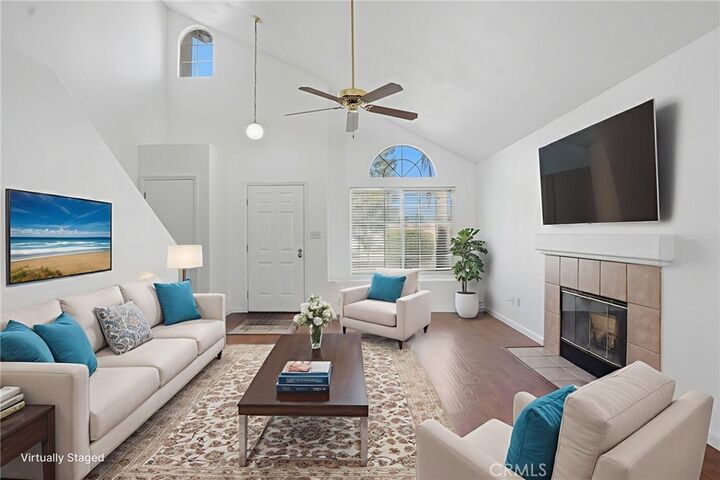 Property Photo: 10703 Petalo Drive CA 93311