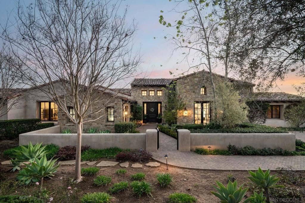 Property Photo:  8145 Run Of The Knolls  CA 92127 