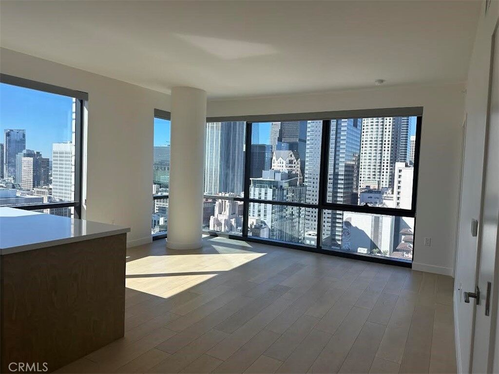 Property Photo:  400 S Broadway 2710  CA 90013 