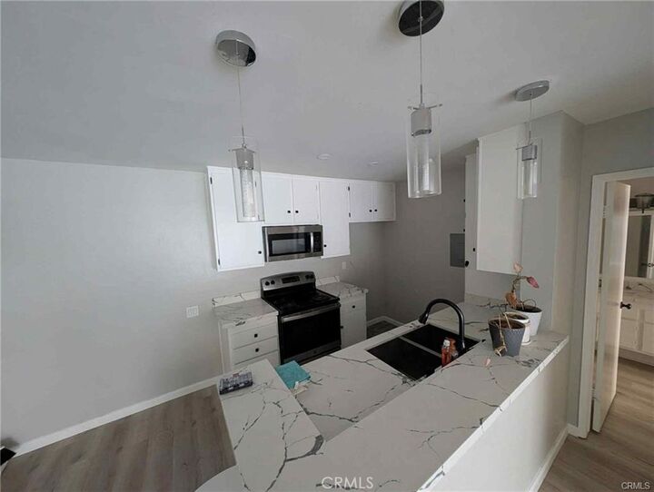Property Photo:  5460 White Oak Avenue #C302  CA 91316 