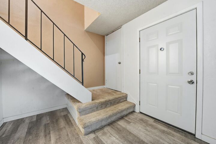 Property Photo:  27 Omaha Court  CA 95823 