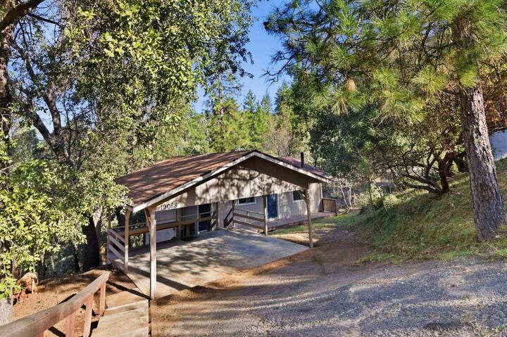 Property Photo:  19088 Hillhaven Rd  CA 95379 