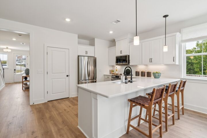 Property Photo:  140 Valentine Aly  TN 37218 