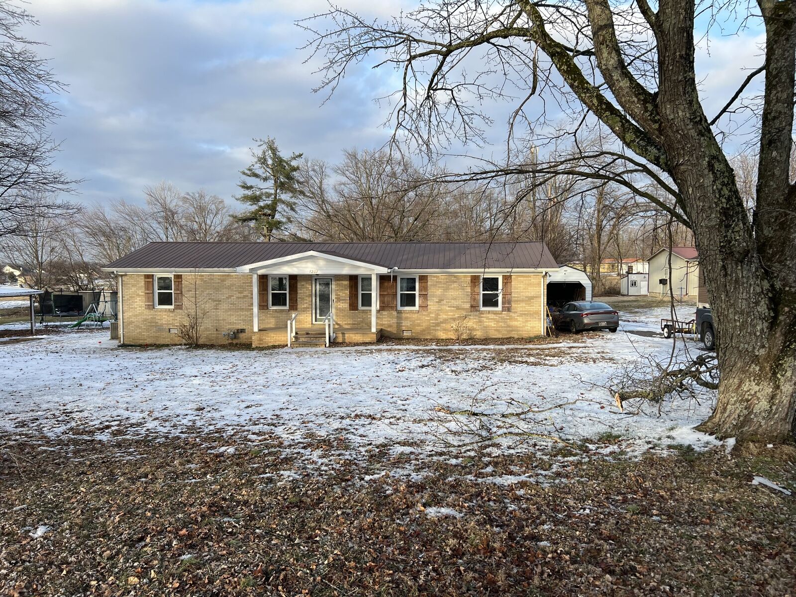 Property Photo: 1207 Sullivan Dr TN 37083