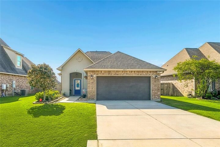Property Photo:  70017 Hirson Court  LA 70447 