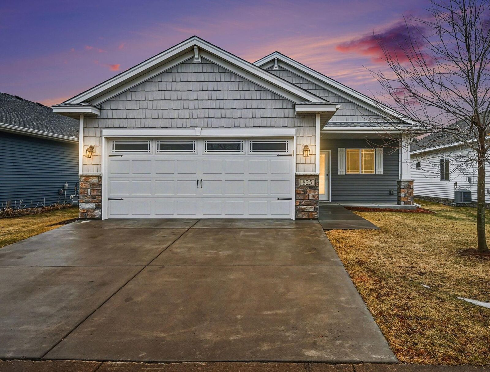 Property Photo:  825 Golden Way NW  MN 55040 