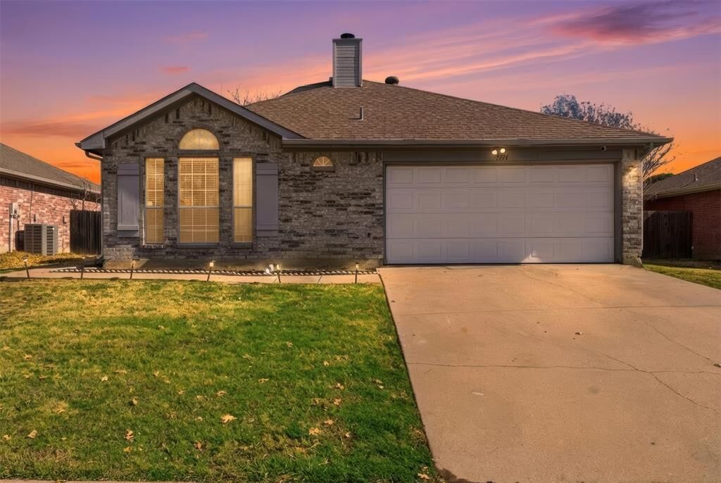 Photo de la propriété:  1314 Misty Drive  TX 76065 