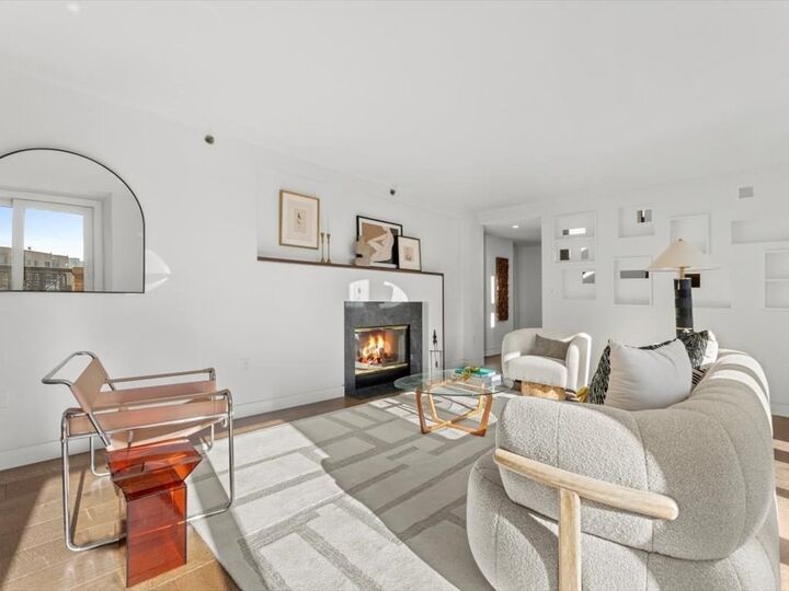 Property Photo:  10 Rogers Street Ph4  MA 02142 