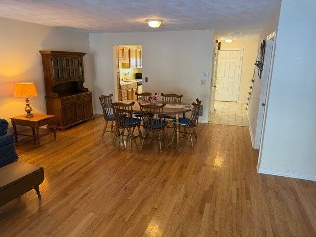 Property Photo:  147 Laurelwood Dr 147  MA 01747 