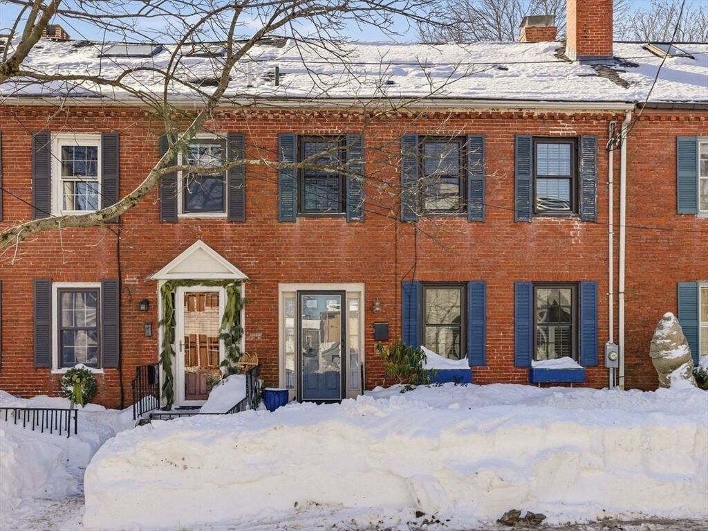 Property Photo:  25 Munroe Street 25  MA 01950 