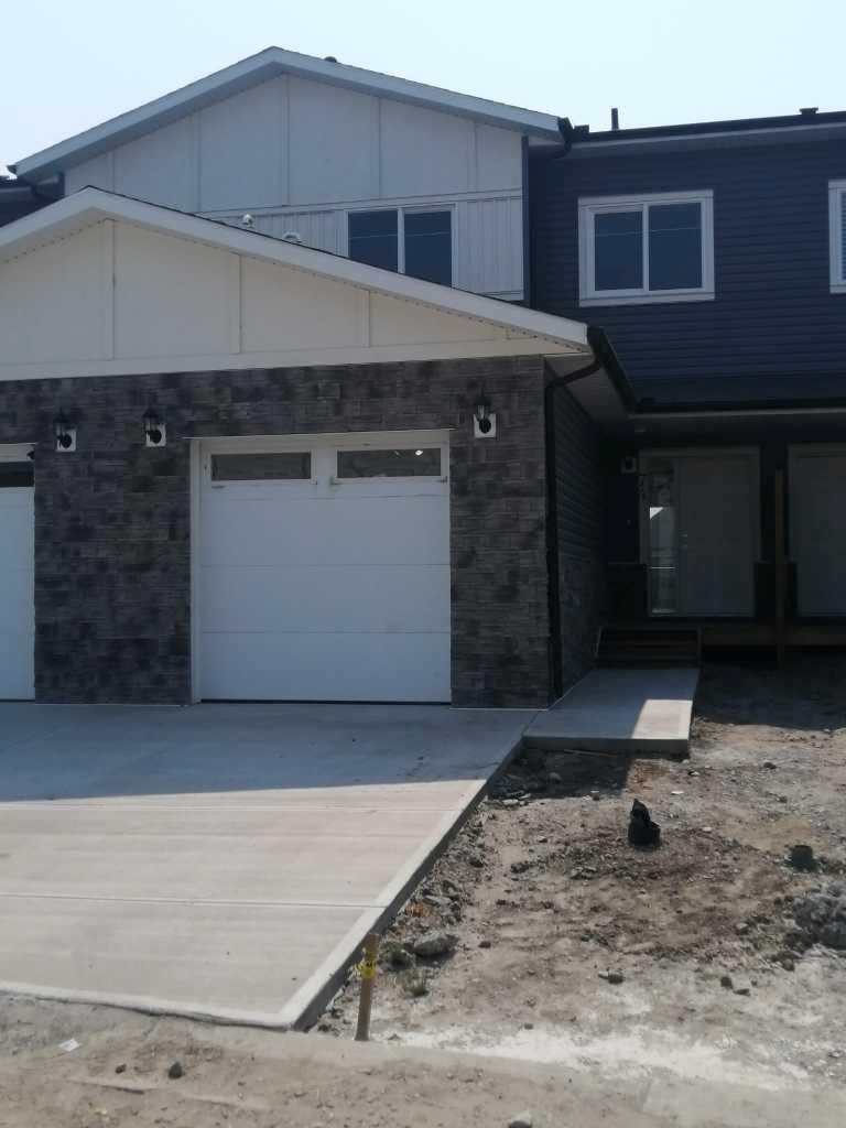 Property Photo: 351 Monteith Drive SE 74 AB T1V 0E9