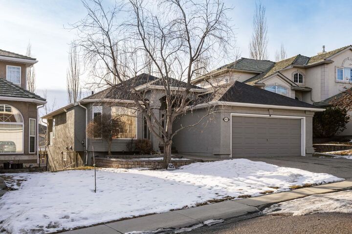 Property Photo:  425 Sienna Heights Hill SW  AB T2H 3T3 
