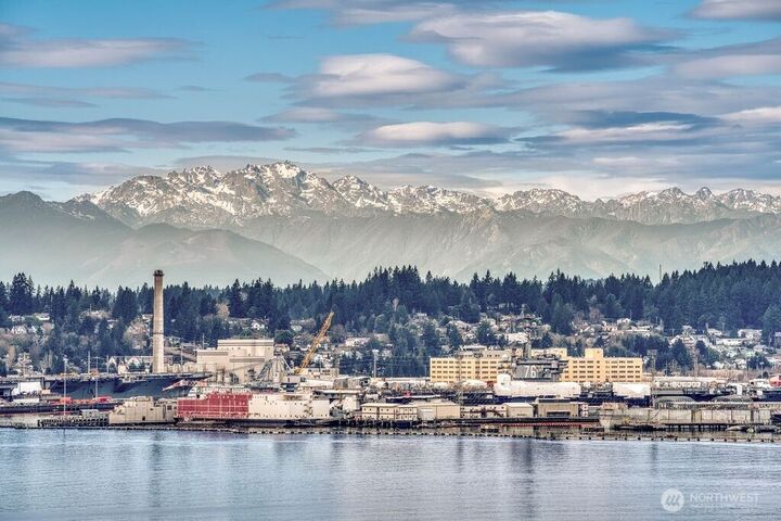 Property Photo:  311  Farragut Avenue N  WA 98366 