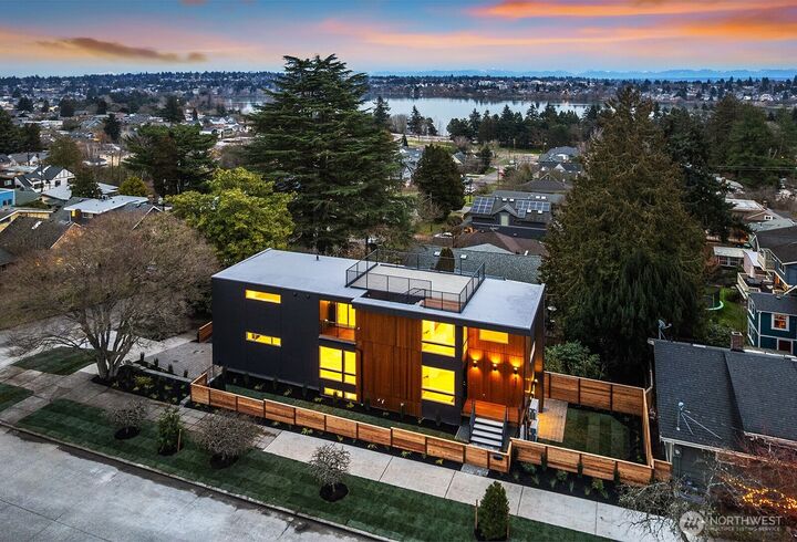 Property Photo:  6312  Evanston Avenue N  WA 98103 