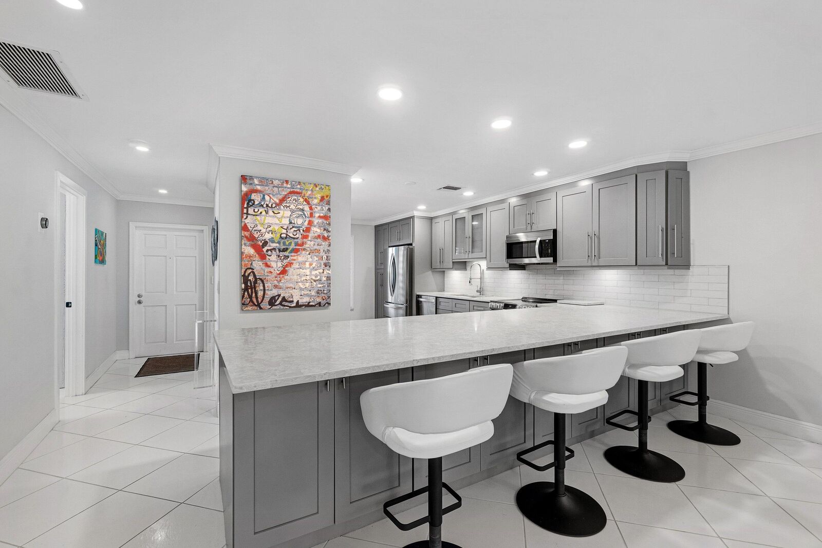 Property Photo:  1321 NW 19th Terrace 104  FL 33445 