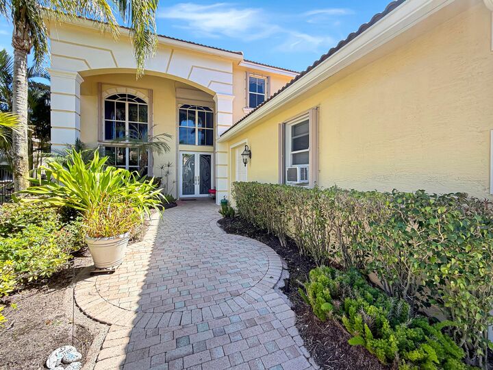 Property Photo: 10891 Northgreen Drive FL 33449