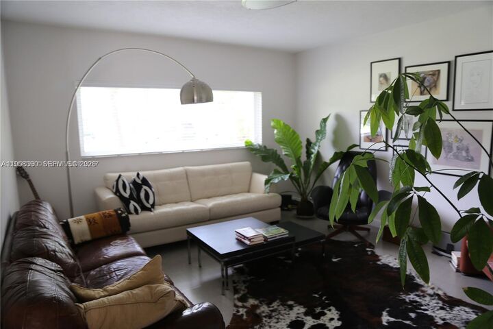 Property Photo:  8940 SW 95th Ave -  FL 33176 