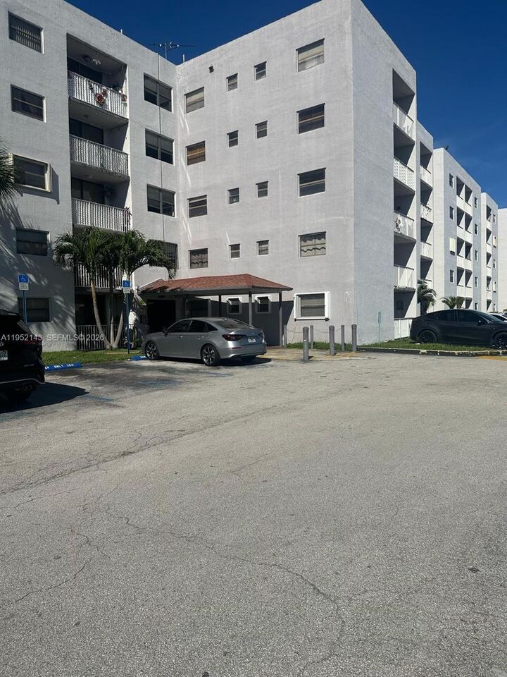 Property Photo:  8145 NW 7th St 307  FL 33126 