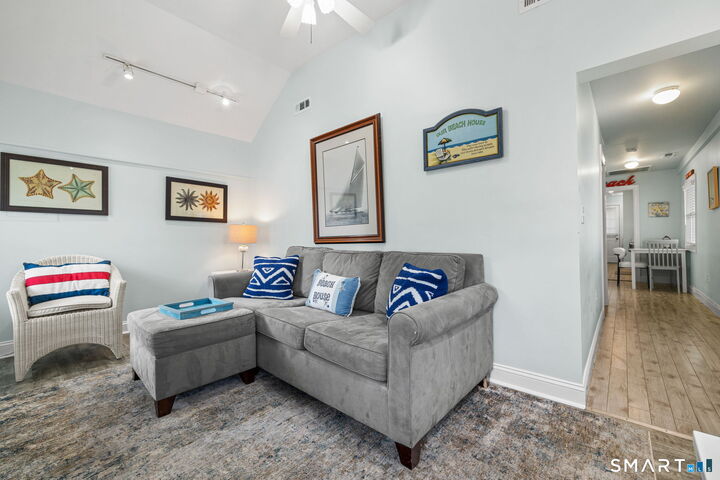 Property Photo:  108 College Place  CT 06824 