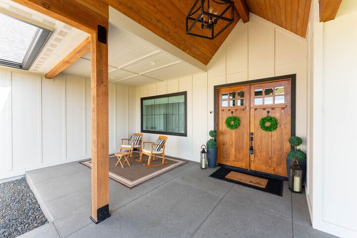 Property Photo:  10911 S Sherman Rd  WA 99224 