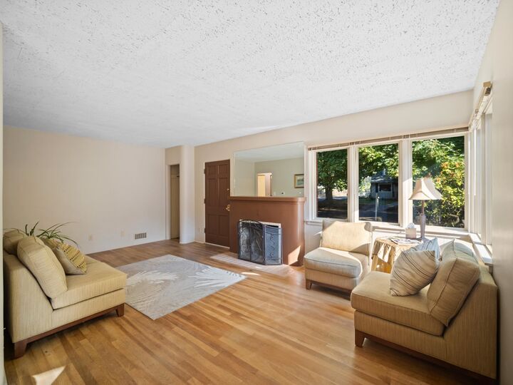 Property Photo:  904 E 40th Ave  WA 99203 