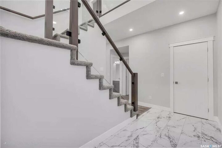 Property Photo: 707 Nazarali Union SK S7V 1X4