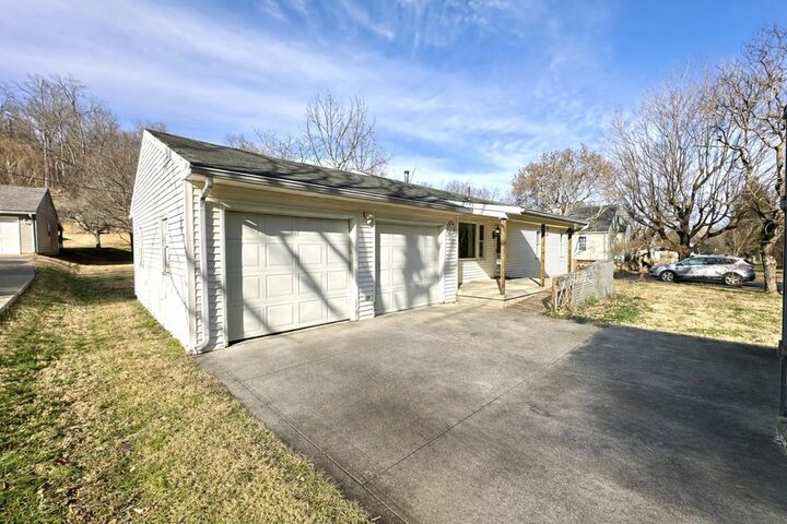 Property Photo:  1685 England Hollow Road  OH 45601 