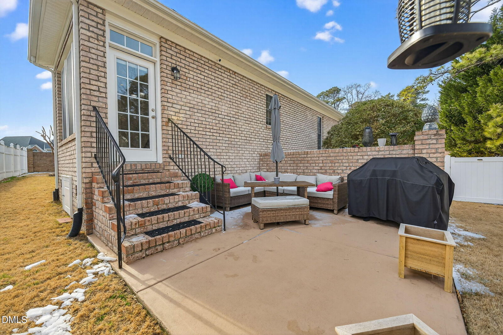 Property Photo: 1990 N Tansea Court NC 27526