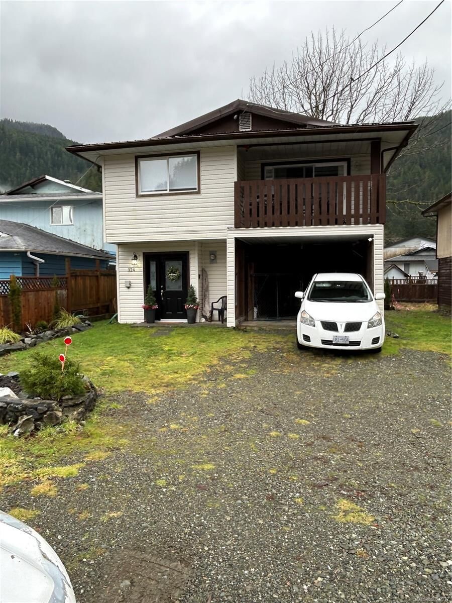Property Photo:  324 Alpine View Rd  BC V0P 1X0 