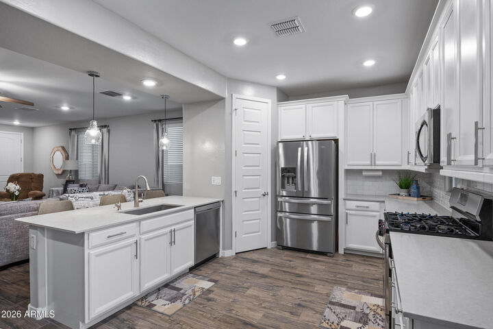 Property Photo: 440 W Pinnacle Ridge Drive AZ 85140