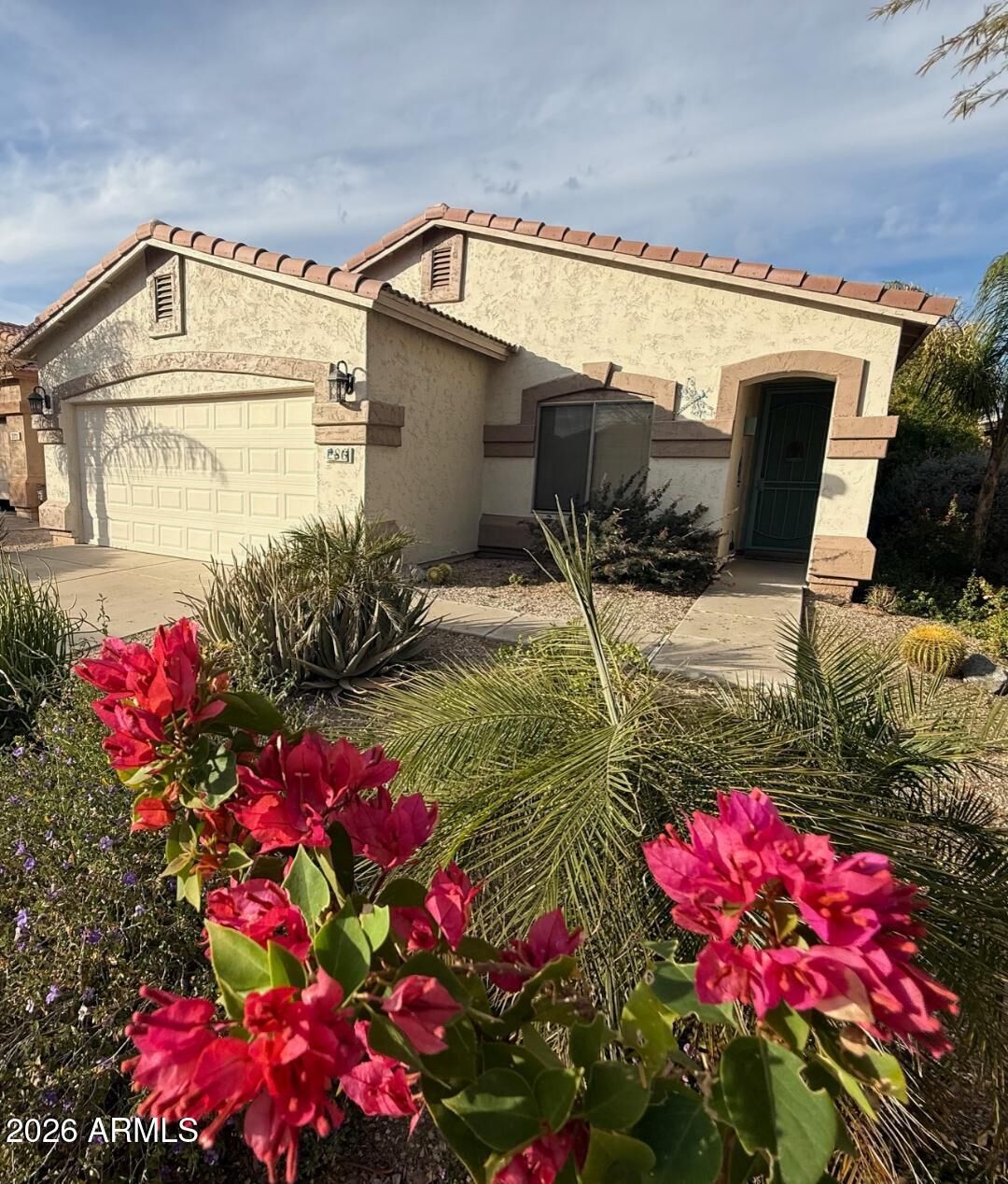 Property Photo:  286 E Cheyenne Road  AZ 85143 