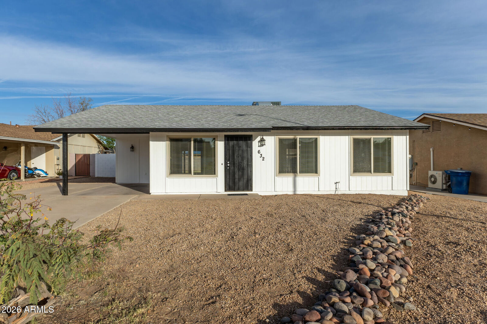 Property Photo: 632 W Julie Drive AZ 85283