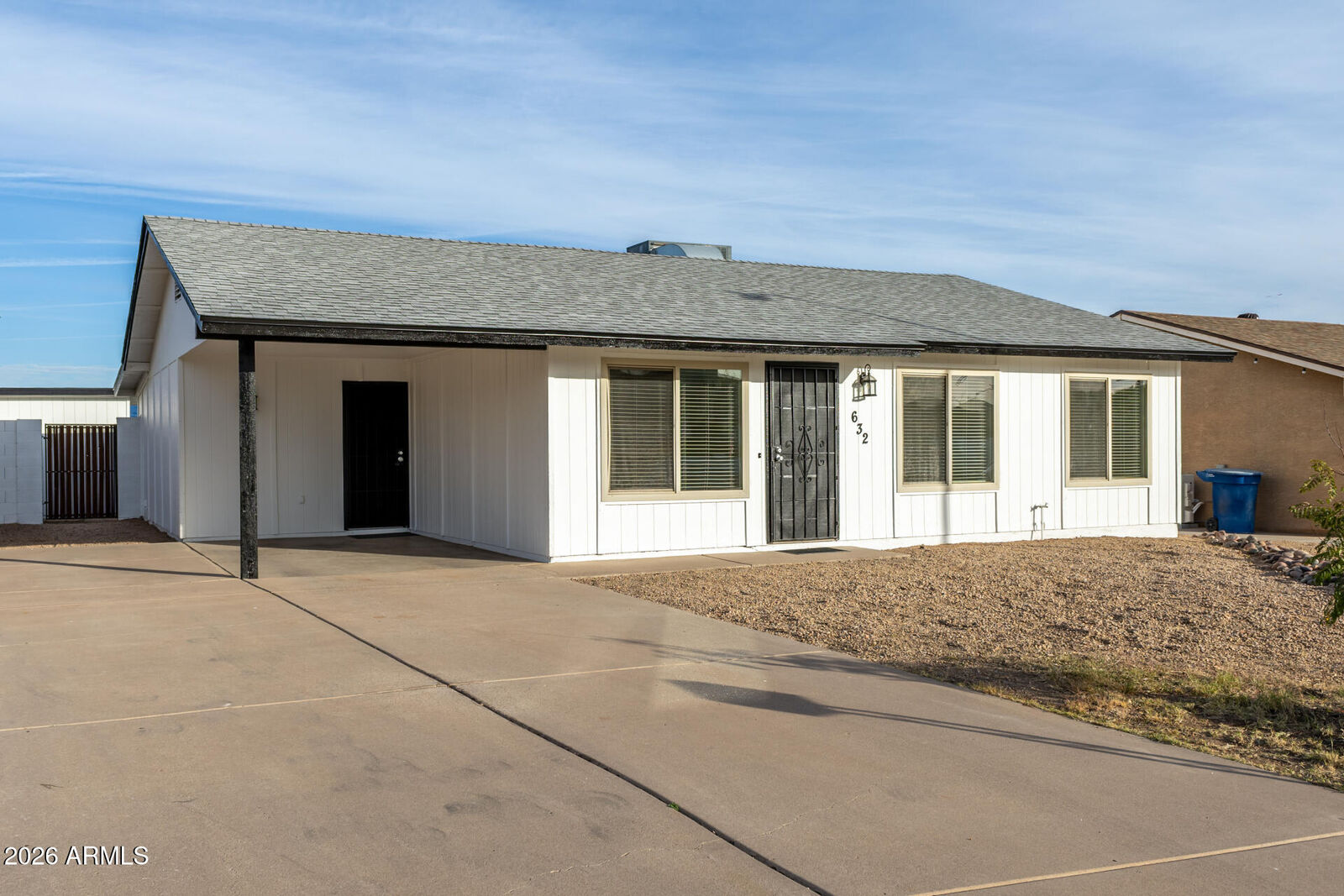 Property Photo:  632 W Julie Drive  AZ 85283 