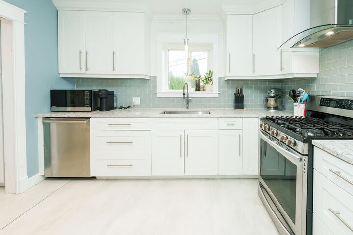 Property Photo: 11943 232 Street BC V2X 6T2