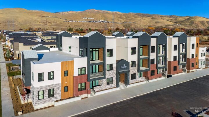 Property Photo:  4430 E Haystack St 204  ID 83716 